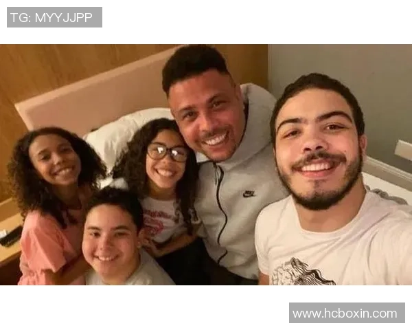 足球星二代拍照技巧大揭秘 父母的基因加持如何让镜头下的他们更具魅力 足球星二代拍照技巧大揭秘 父母的基因加持如何让镜头下的他们更具魅力